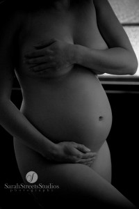 maternity photography brisbane, pregnancy photographers brisbane, pregnancy photography in your home brisbane, sarah streets studios